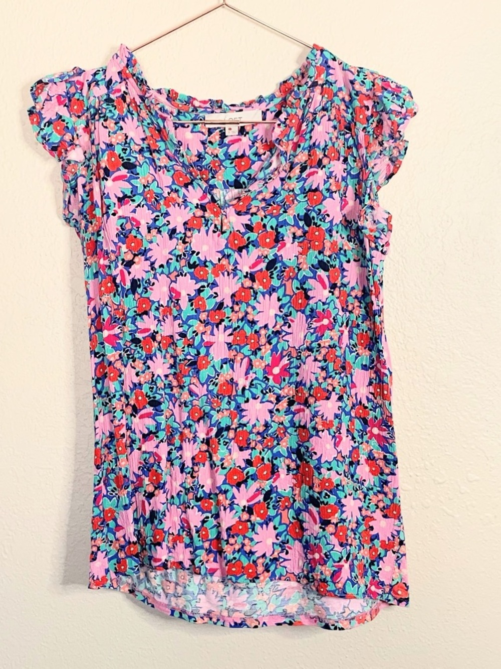 LOFT Floral Flutter Sleeve Rayon Blouse Pink Blue Small